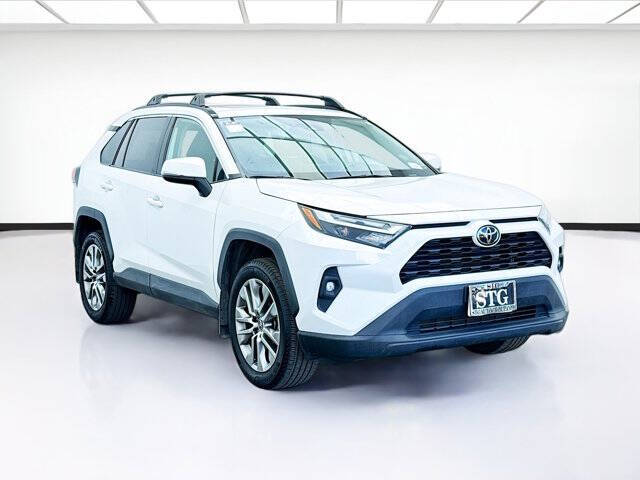 2023 Toyota RAV4 XLE Premium