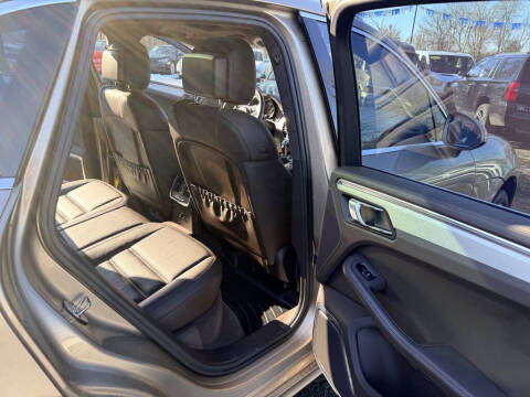 2015 Porsche Macan Turbo