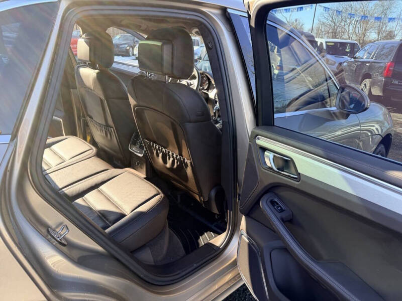 2015 Porsche Macan Turbo