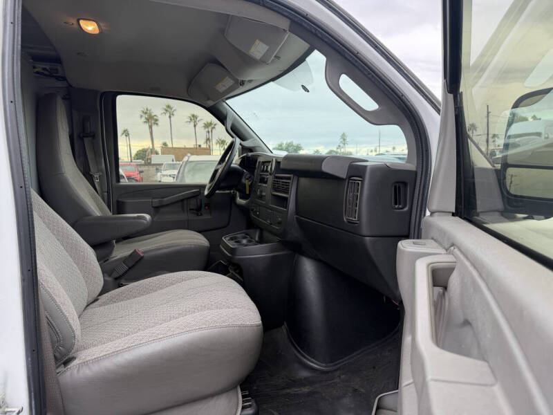 2017 Chevrolet Express 2500