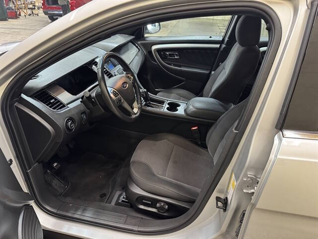 2019 Ford Taurus SEL
