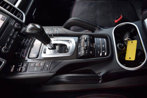 2017 Porsche Cayenne GTS