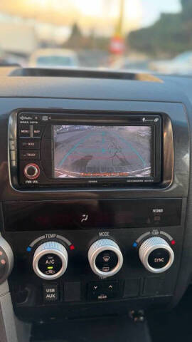 2013 Toyota Sequoia SR5