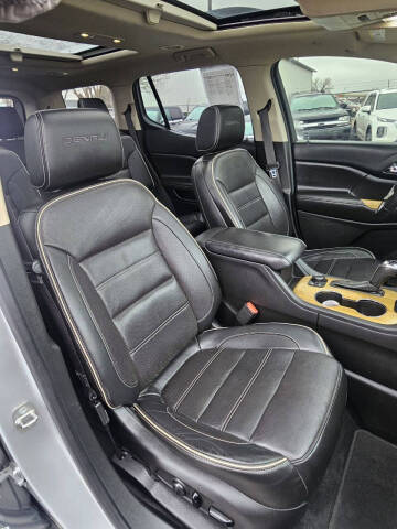 2017 GMC Acadia Denali