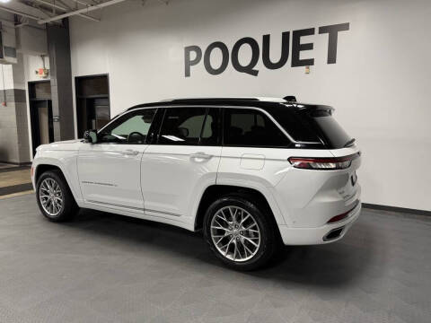 2022 Jeep Grand Cherokee Summit