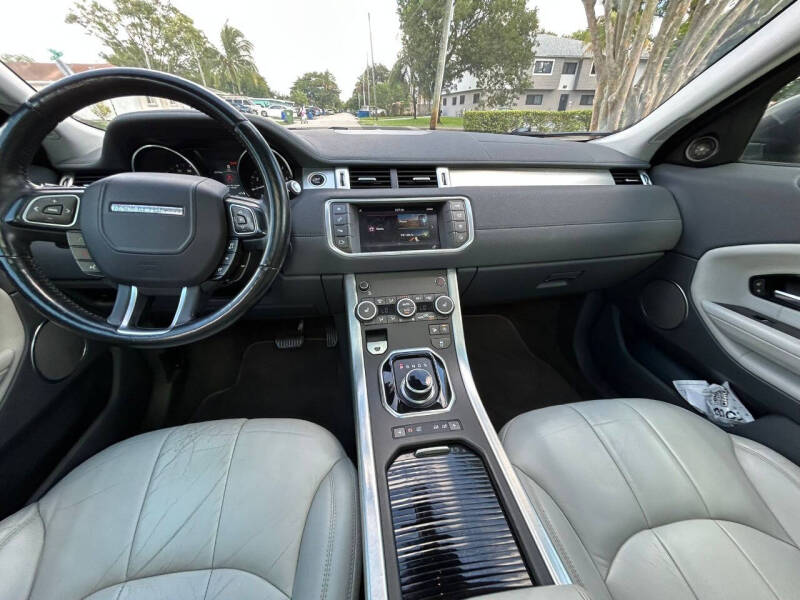 2017 Land Rover Range Rover Evoque SE