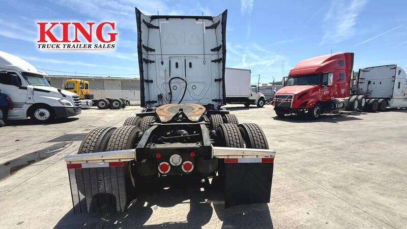 2024 Freightliner Cascadia