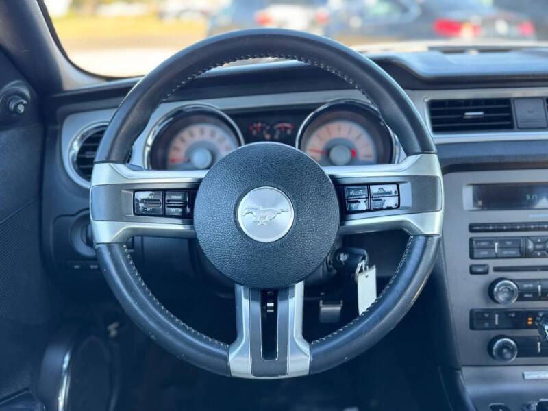 2012 Ford Mustang V6 Premium