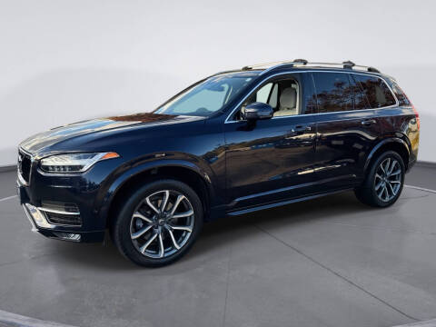 2017 Volvo XC90 T6 Momentum