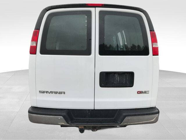 2017 GMC Savana 2500