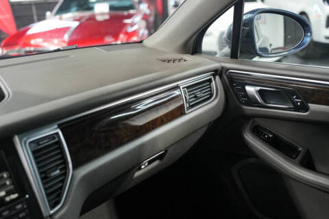 2016 Porsche Macan S