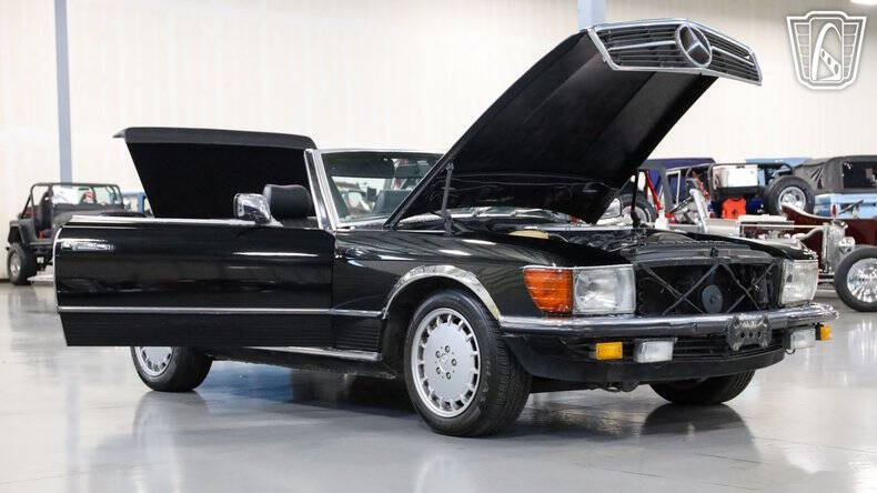 1984 Mercedes-Benz 500-Class