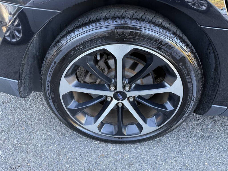 2016 Ford Taurus SEL