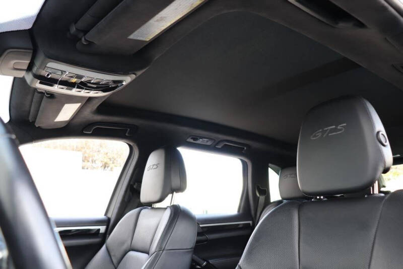 2017 Porsche Cayenne GTS