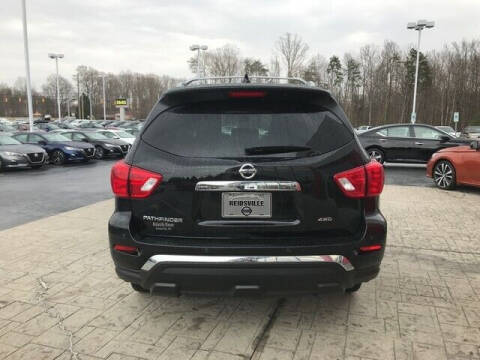 2019 Nissan Pathfinder S