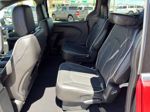 2027 Chrysler Pacifica Limited