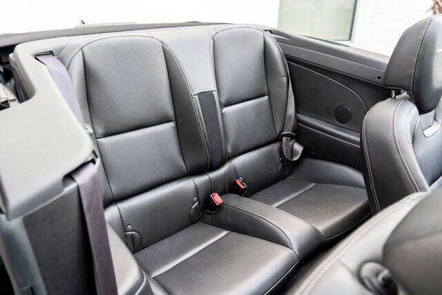 2011 Chevrolet Camaro 35