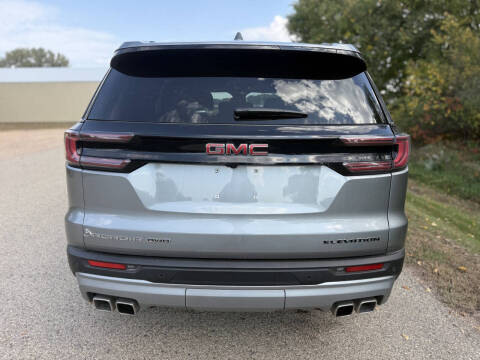 2024 GMC Acadia Elevation