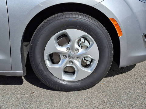 2017 Chrysler Pacifica Hybrid Touring Plus