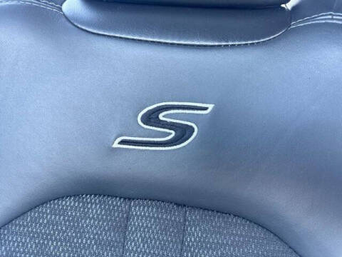 2016 Chrysler 200 S