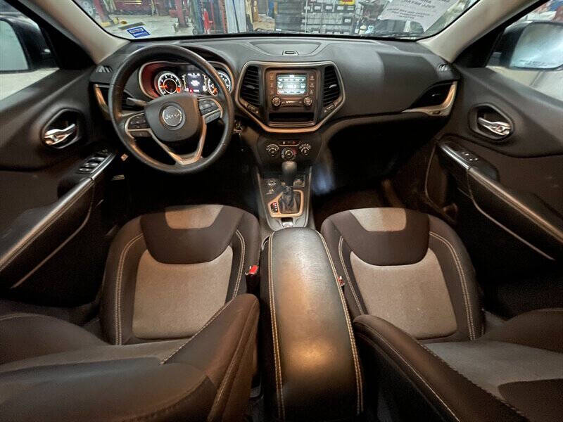 2014 Jeep Cherokee Sport