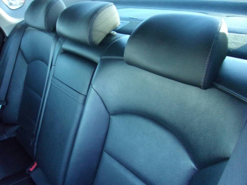 2018 Kia Cadenza Technology