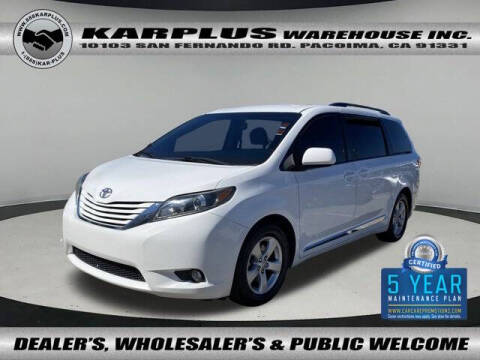 2017 Toyota Sienna LE 7-Passenger Auto Access Seat