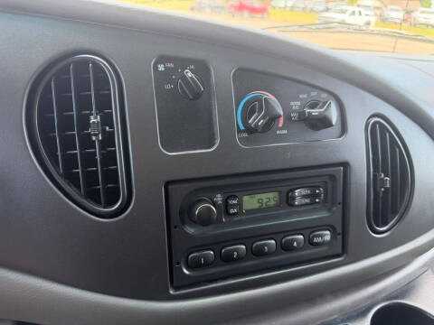 2008 Ford E-Series E-250