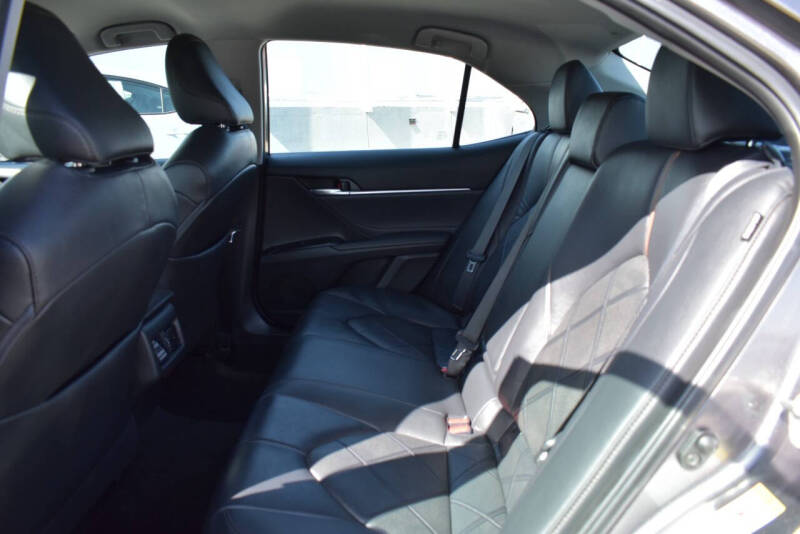 2018 Toyota Camry Hybrid XLE