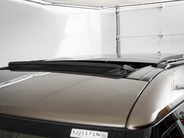 2026 Land Rover Defender 110 P300 S