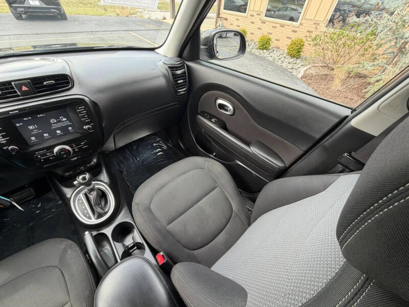 2019 Kia Soul +