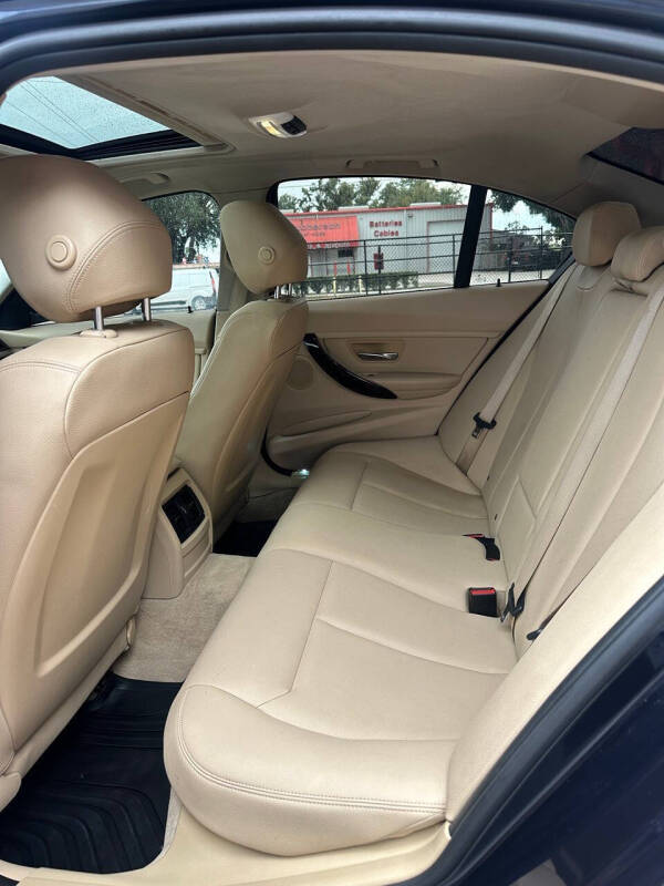 2015 BMW 3 Series 320i