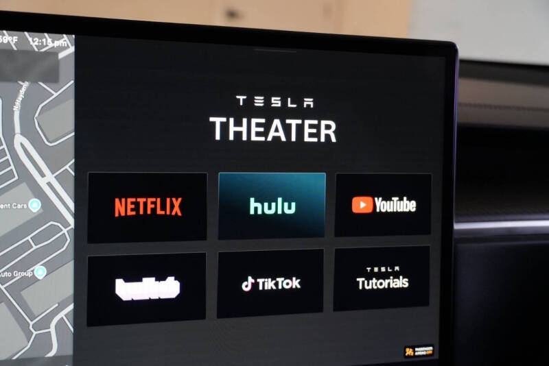 2023 Tesla Model S Plaid