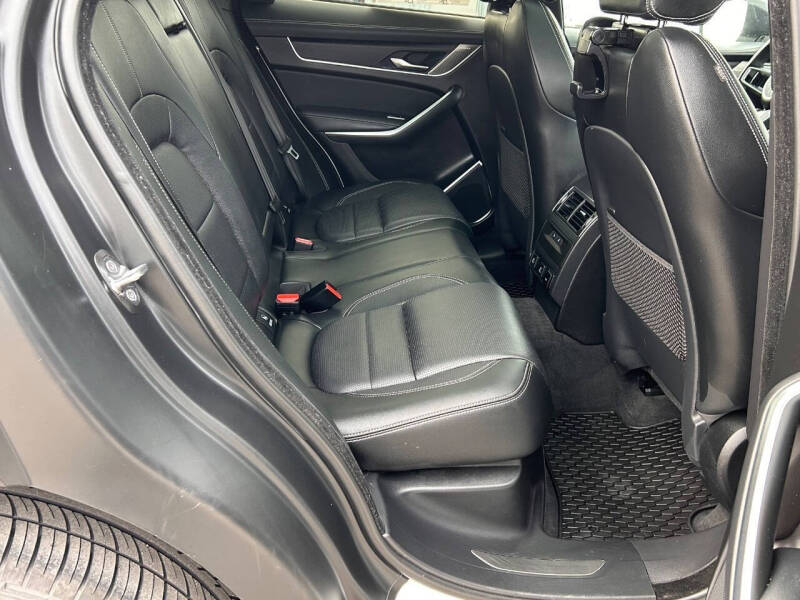 2024 Jaguar F-PACE P250 R-Dynamic S