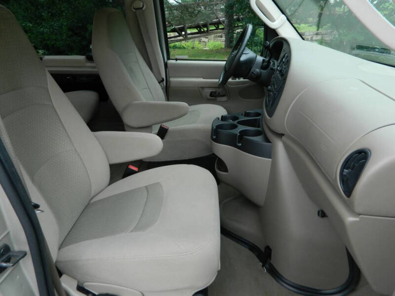 2008 Ford E-Series E-350 SD XLT