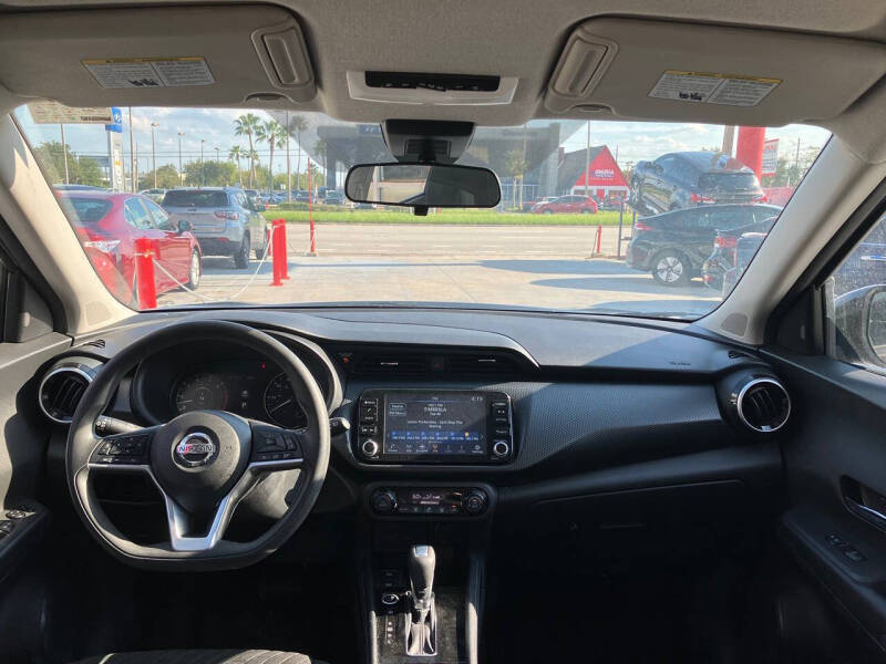 2021 Nissan Kicks SV