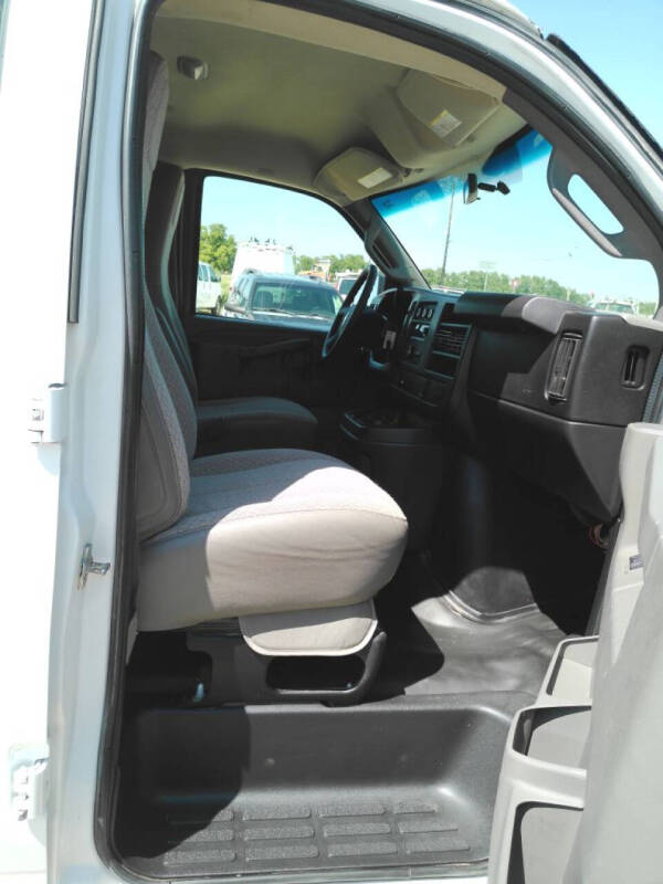 2017 Chevrolet Express 2500