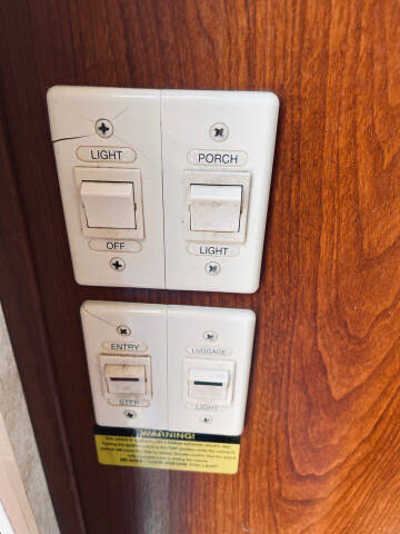 2002 Fleetwood RV 37U