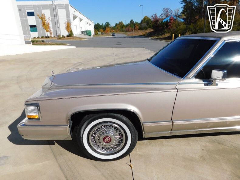 1991 Cadillac Brougham
