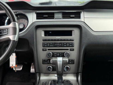 2012 Ford Mustang V6 Premium