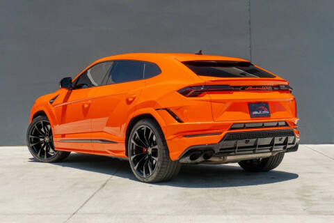 2023 Lamborghini Urus S