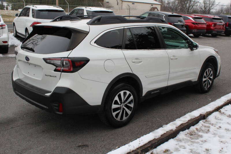 2022 Subaru Outback Premium