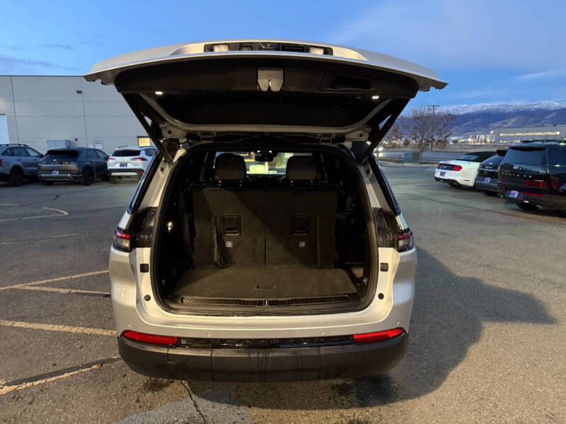 2024 Jeep Grand Cherokee L Altitude