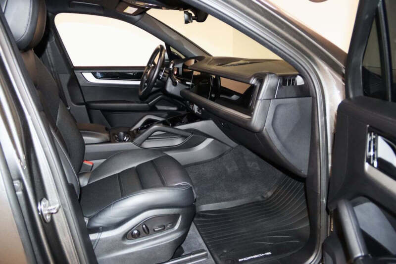 2024 Porsche Cayenne
