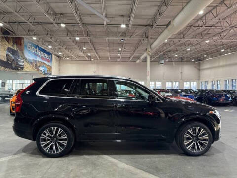 2022 Volvo XC90 T5 Momentum