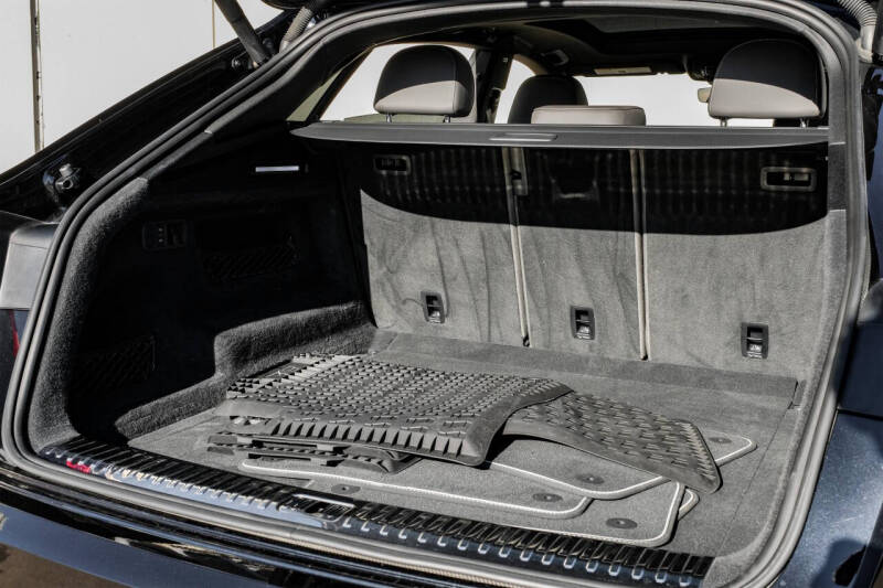 2019 Audi Q8 quattro Prestige 55 TFSI