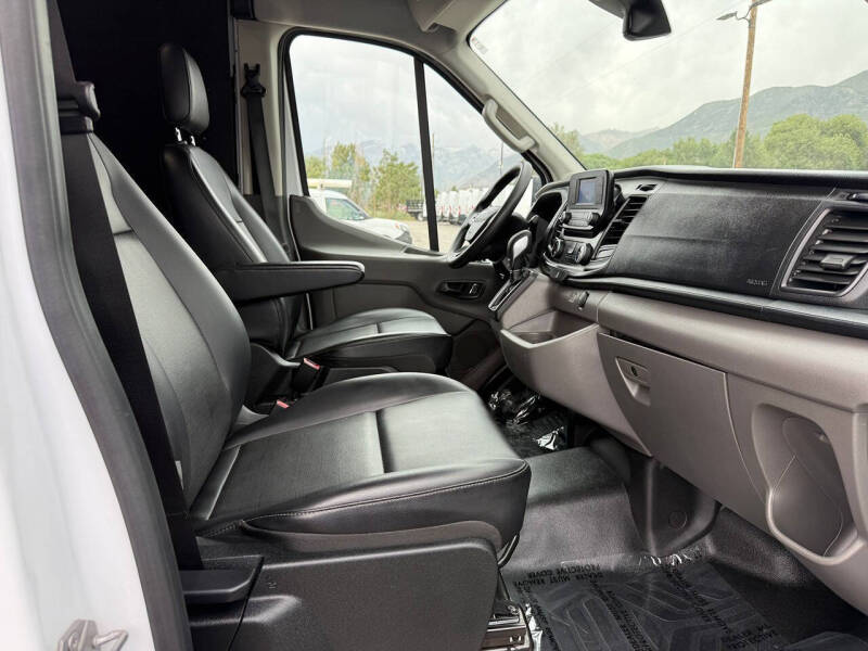 2025 Ford Transit 250