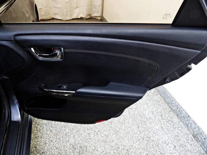 2016 Toyota Avalon XLE