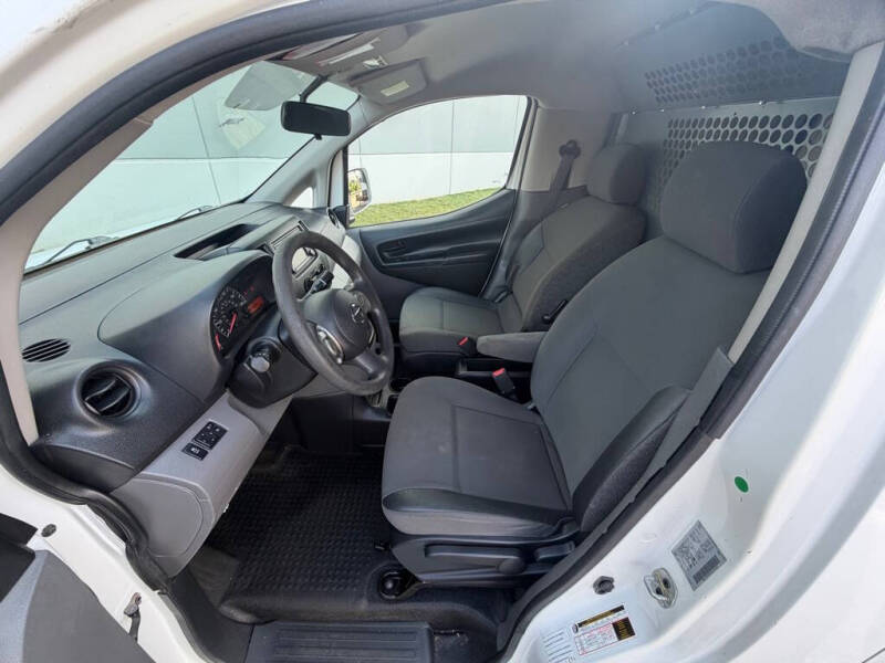 2017 Nissan NV200 SV