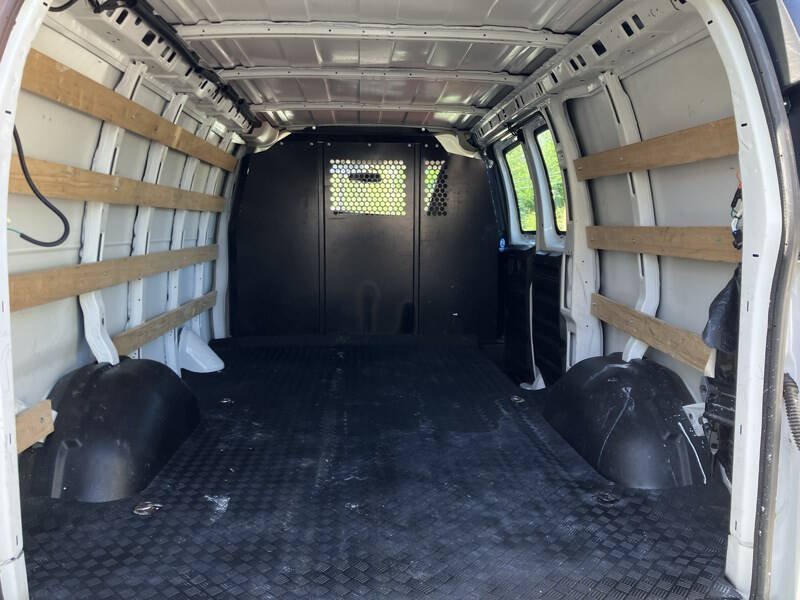 2022 Chevrolet Express 2500